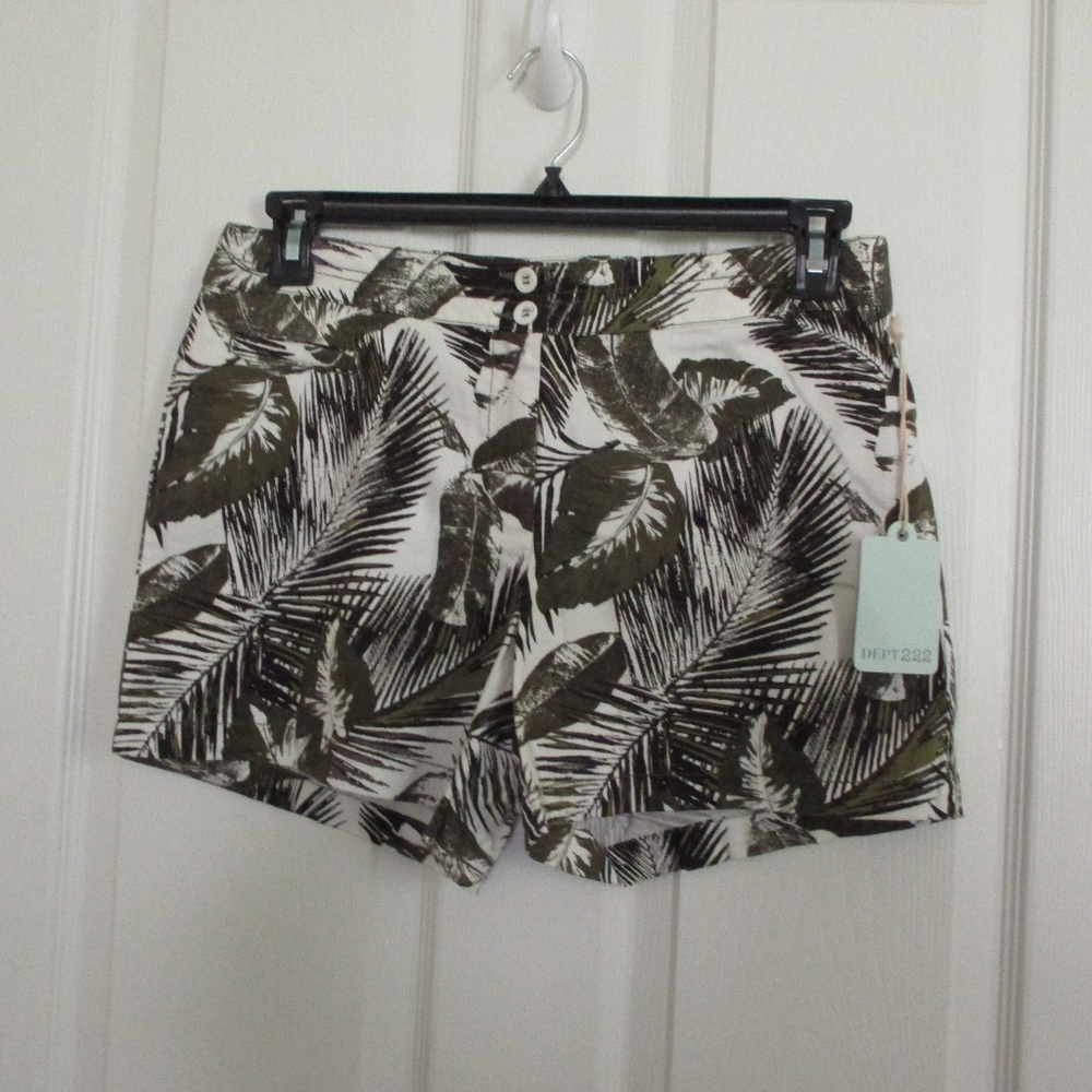 NWT - DEPT 222 tropical shorts - sz 8P - MSRP $40.
